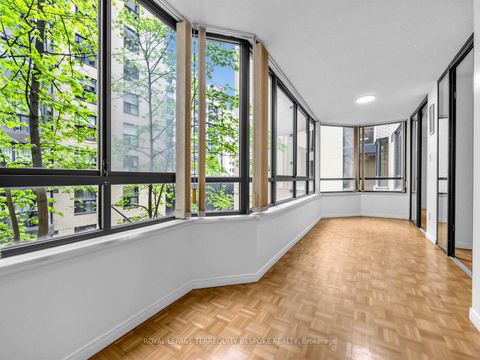 Photo 19 at 406 - 211 St Patrick Street, Chinatown, Toronto