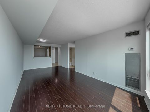 Photo 4 at 1008 - 8 Lee Centre Drive, Woburn, Toronto