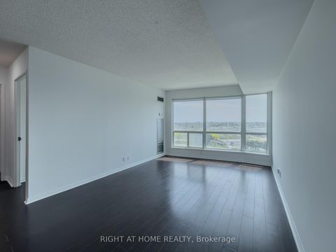 Photo 9 at 1008 - 8 Lee Centre Drive, Woburn, Toronto