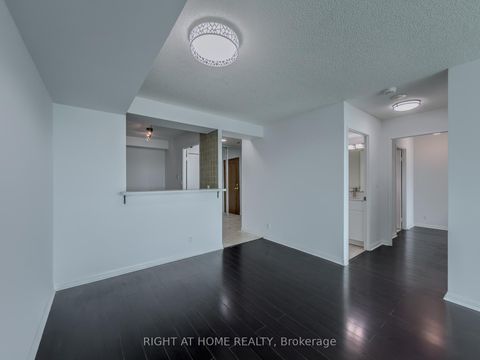 Photo 13 at 1008 - 8 Lee Centre Drive, Woburn, Toronto