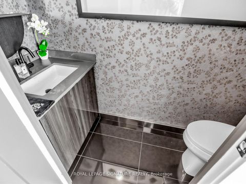 Photo 25 at Ph6 - 1 Belsize Drive, Mount Pleasant West, Toronto
