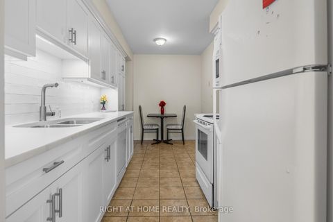 Photo 15 at 47 - 2 BERNICK Drive, Grove East, Barrie