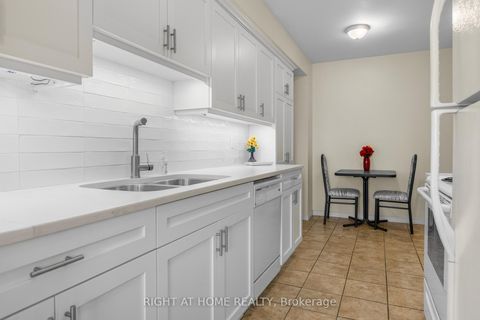 Photo 16 at 47 - 2 BERNICK Drive, Grove East, Barrie