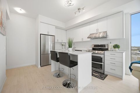 Photo 9 at 1421 - 8960 Jane Street, Concord, Vaughan