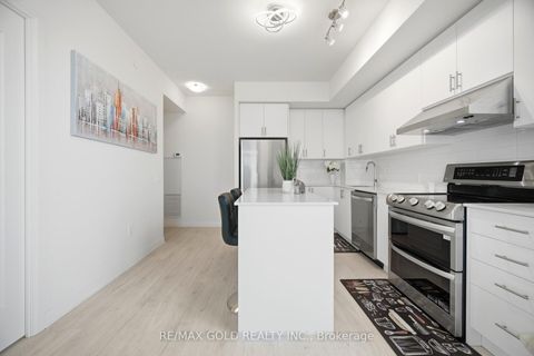 Photo 10 at 1421 - 8960 Jane Street, Concord, Vaughan