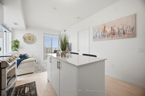 Photo 14 at 1421 - 8960 Jane Street, Concord, Vaughan