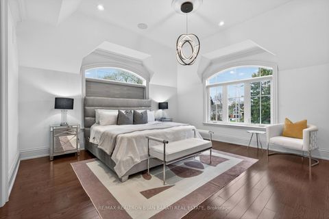 Photo 25 at 122 Holmes Avenue, Willowdale East, Toronto