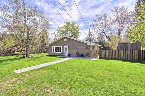 Photo 2 at 1021 Goshen Road, Alcona, Innisfil