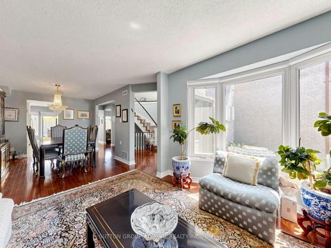 Photo 2 at 20 Esther Crescent, Yorkhill, Vaughan