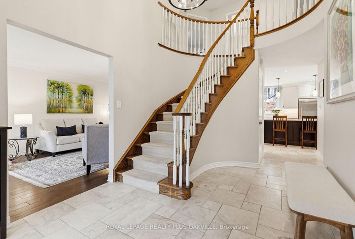 Photo 5 at 67 Honeysuckle Crescent, Iroquoia Heights, Hamilton