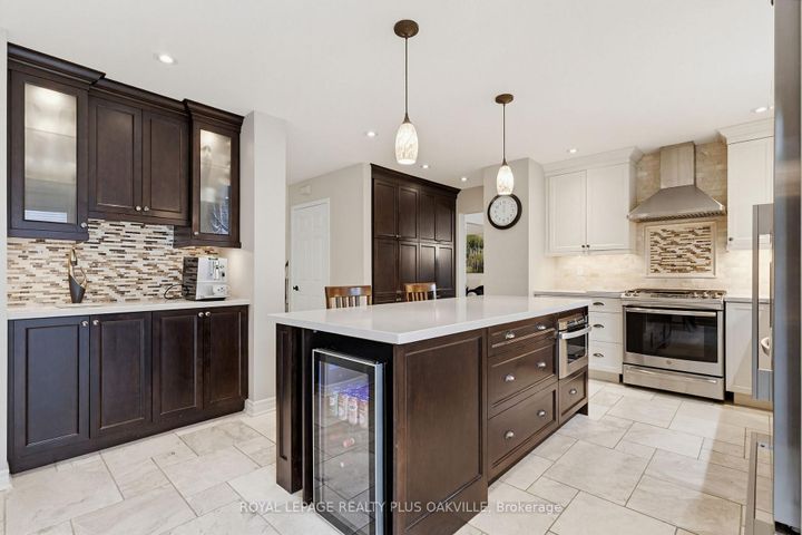 Photo 8 at 67 Honeysuckle Crescent, Iroquoia Heights, Hamilton