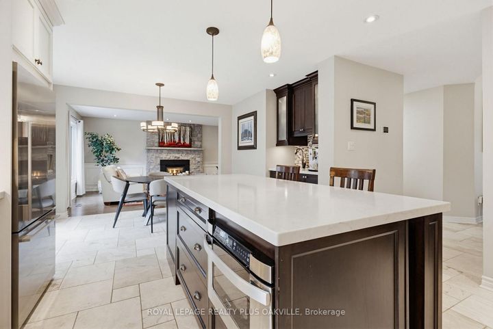 Photo 9 at 67 Honeysuckle Crescent, Iroquoia Heights, Hamilton