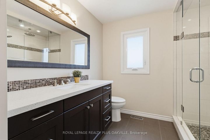 Photo 33 at 67 Honeysuckle Crescent, Iroquoia Heights, Hamilton