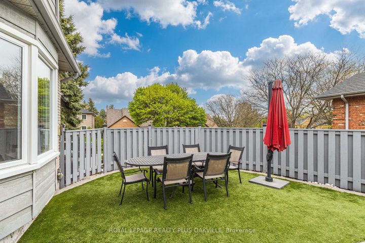 Photo 43 at 67 Honeysuckle Crescent, Iroquoia Heights, Hamilton