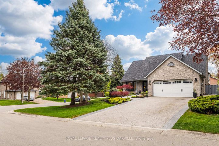 Photo 45 at 67 Honeysuckle Crescent, Iroquoia Heights, Hamilton