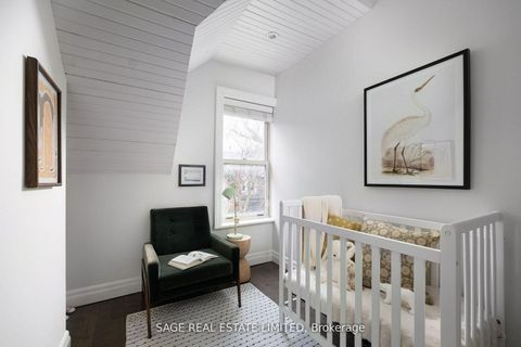 Photo 14 at 438 Sumach Street, South St. James Town, Toronto