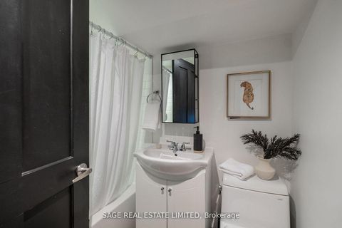 Photo 21 at 438 Sumach Street, South St. James Town, Toronto