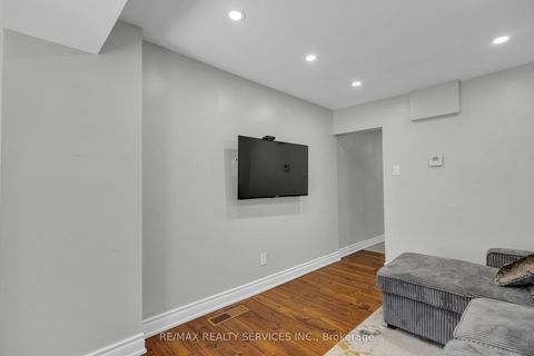 Photo 13 at 827 Craven Road, Coxwell, Toronto