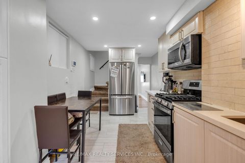 Photo 32 at 827 Craven Road, Coxwell, Toronto