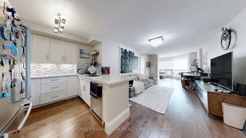 Photo 14 at 408 - 10 Queens Quay W, Waterfront Communities C1, Toronto