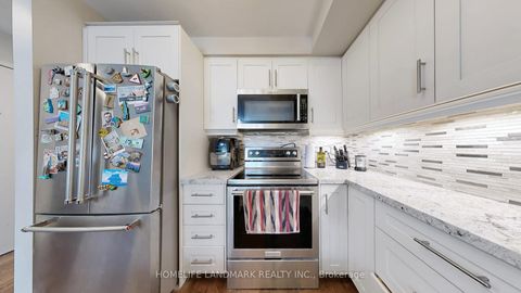 Photo 16 at 408 - 10 Queens Quay W, Waterfront Communities C1, Toronto