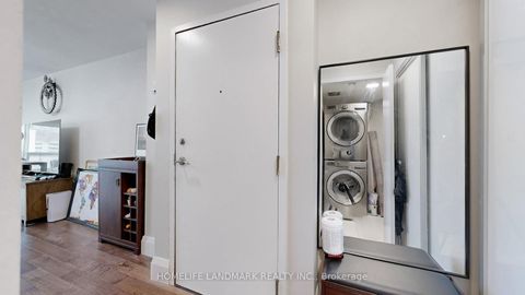 Photo 24 at 408 - 10 Queens Quay W, Waterfront Communities C1, Toronto