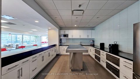 Photo 36 at 408 - 10 Queens Quay W, Waterfront Communities C1, Toronto