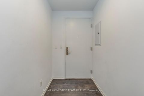 Photo 7 at 1801 - 75 St Nicholas Street, Bay Street Corridor, Toronto
