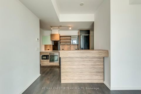 Photo 14 at 1801 - 75 St Nicholas Street, Bay Street Corridor, Toronto