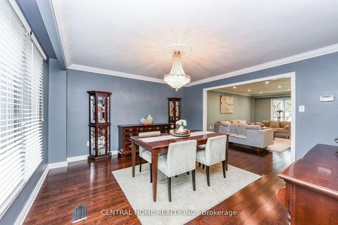 Photo 9 at 4 Robaldon Road, Rosethorn, Toronto