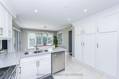 Photo 17 at 4 Robaldon Road, Rosethorn, Toronto