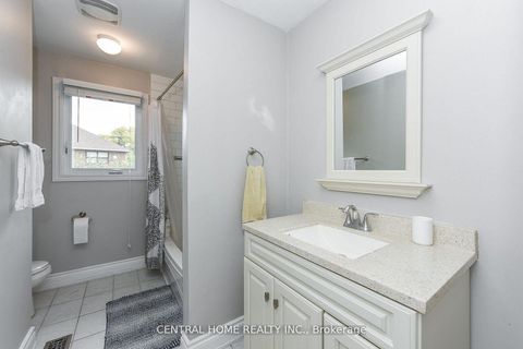 Photo 31 at 4 Robaldon Road, Rosethorn, Toronto