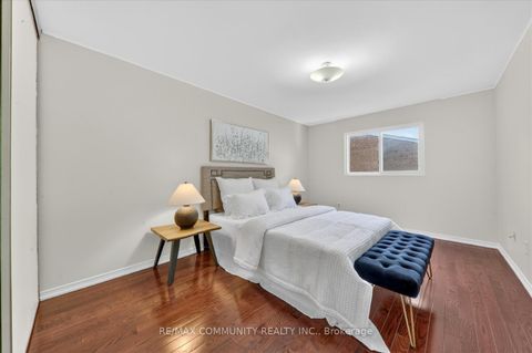Photo 9 at 99 - 91 L'Amoreaux Drive, L'Amoreaux, Toronto