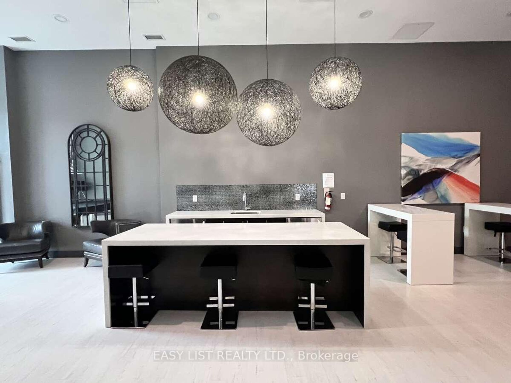 1402 - 125 Western Battery Road, Niagara, Toronto 