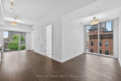 Photo 1 at 512 - 3 Gloucester Street, Yonge Corridor, Toronto