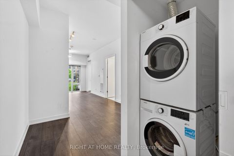 Photo 5 at 512 - 3 Gloucester Street, Yonge Corridor, Toronto