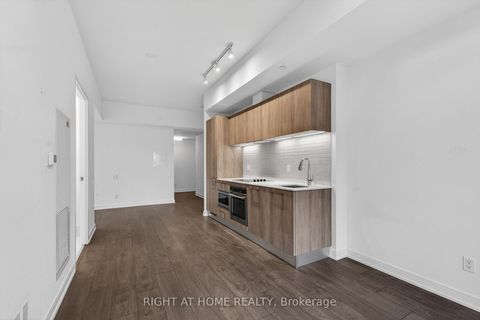 Photo 8 at 512 - 3 Gloucester Street, Yonge Corridor, Toronto