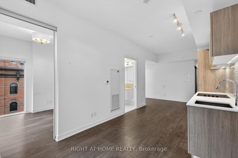 Photo 11 at 512 - 3 Gloucester Street, Yonge Corridor, Toronto