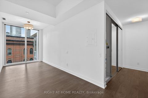 Photo 13 at 512 - 3 Gloucester Street, Yonge Corridor, Toronto