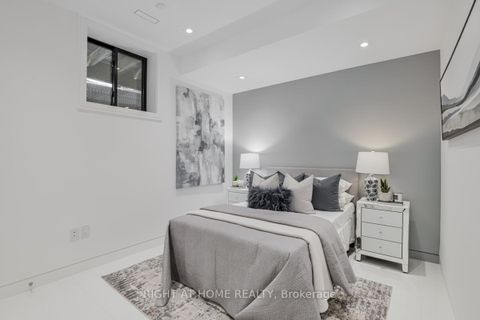 Photo 13 at 675 Huron Street, Annex, Toronto