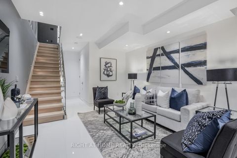Photo 18 at 675 Huron Street, Annex, Toronto