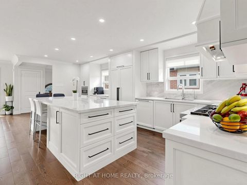 Photo 2 at 59 Terra Road, East Woodbridge, Vaughan