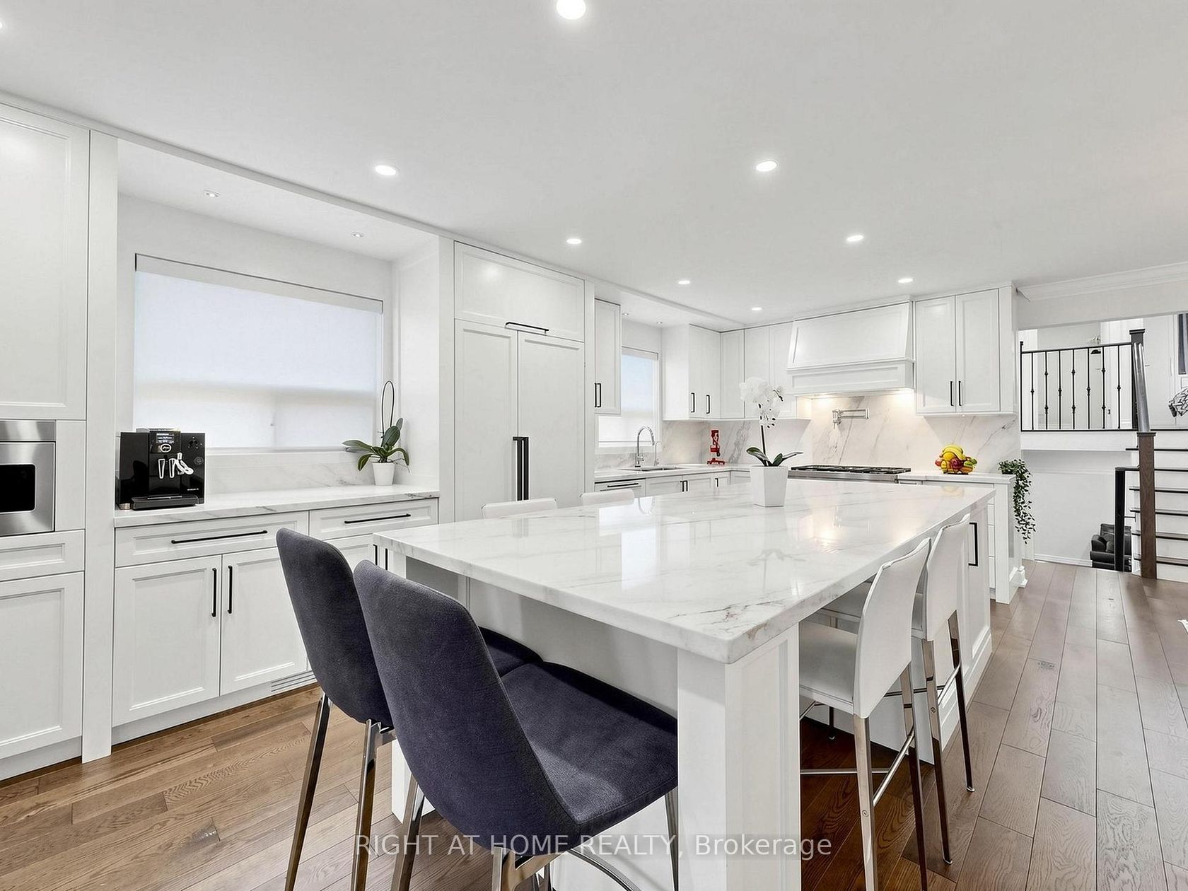 59 Terra Road, East Woodbridge, Vaughan photo number 2