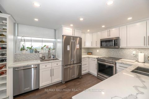 Photo 1 at 1004 - 7601 Bathurst Street, Yorkhill, Vaughan