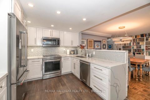 Photo 2 at 1004 - 7601 Bathurst Street, Yorkhill, Vaughan