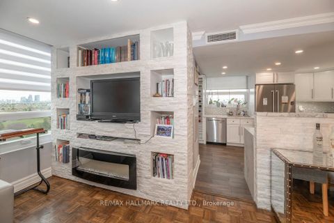 Photo 11 at 1004 - 7601 Bathurst Street, Yorkhill, Vaughan