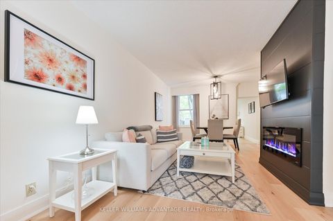 Photo 3 at 294 Cedarvale Avenue, Lumsden, Toronto