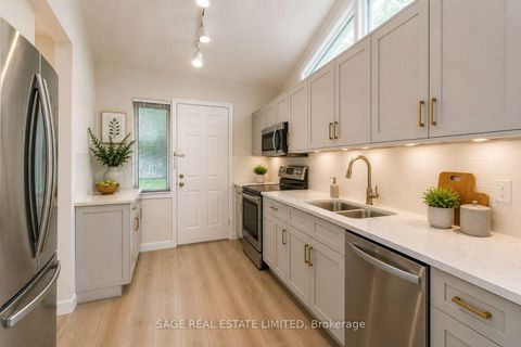 Photo 12 at 56 Grangemill Crescent, Don Mills, Toronto