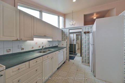 Photo 13 at 56 Grangemill Crescent, Don Mills, Toronto