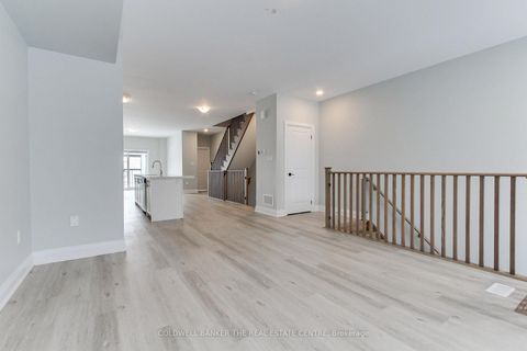 Photo 2 at 1481 Purchase Place, Lefroy, Innisfil